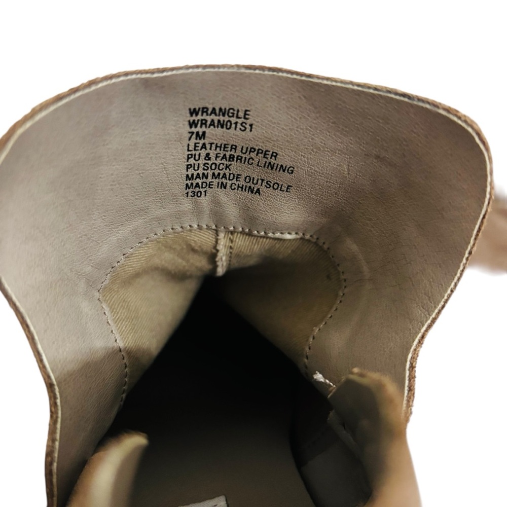 Steve Madden Women’s Tan Suede Slip-On Sneaker/Bootie Shoe Sz 7 Great Condition - Picture 5 of 5